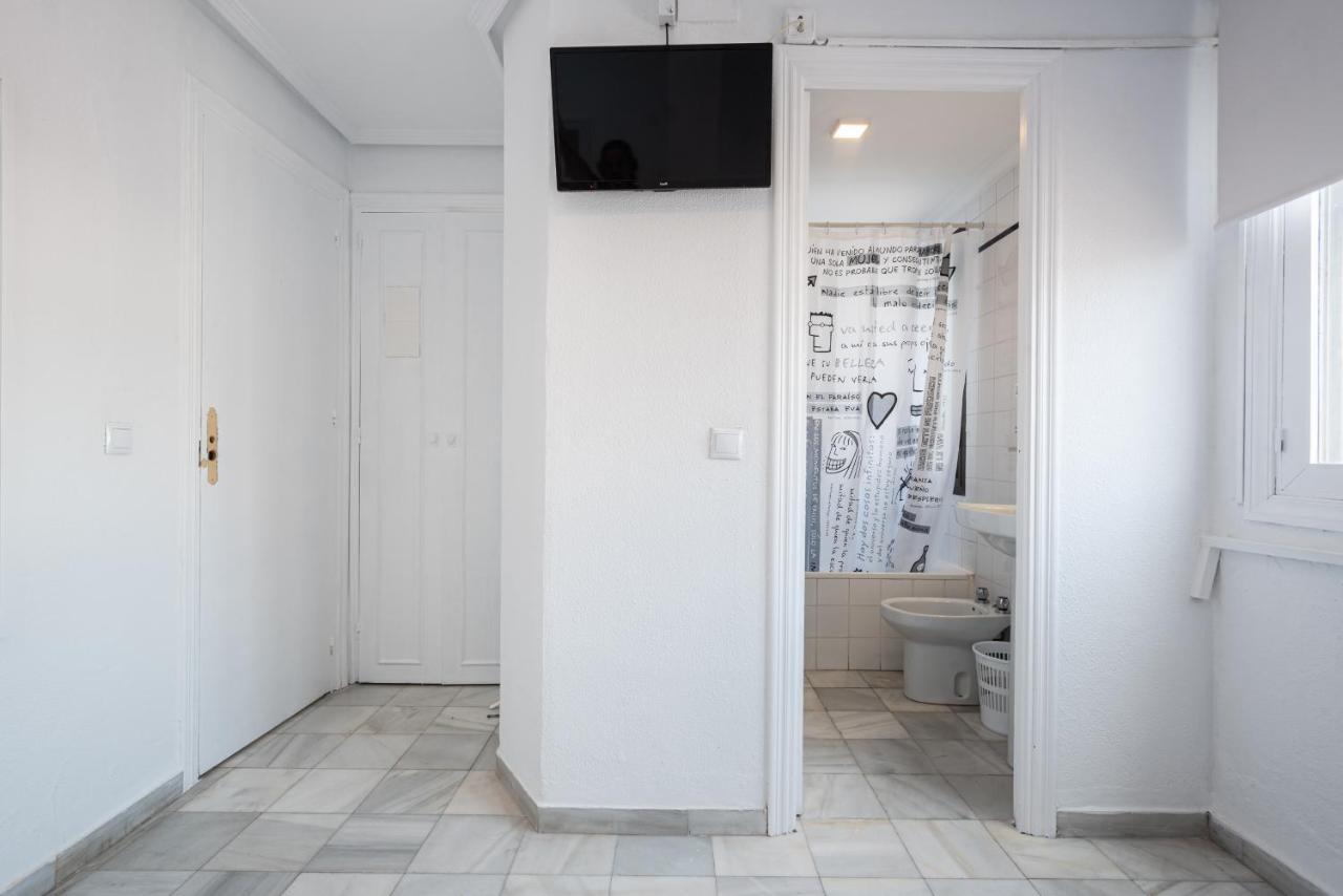 Hostal Alicia San Pedro de Alcantara Luaran gambar